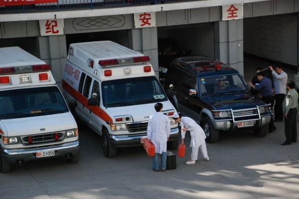 加查县救护车转院